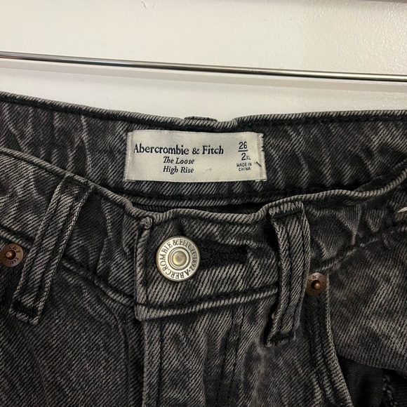Abercrombie and Fitch High Rise Loose Jean size 26 extra tall - Picture 7 of 8